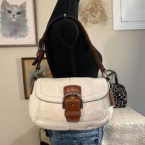 Vintage Coach Signature White Leather Soho Bag timeless piece- bundle